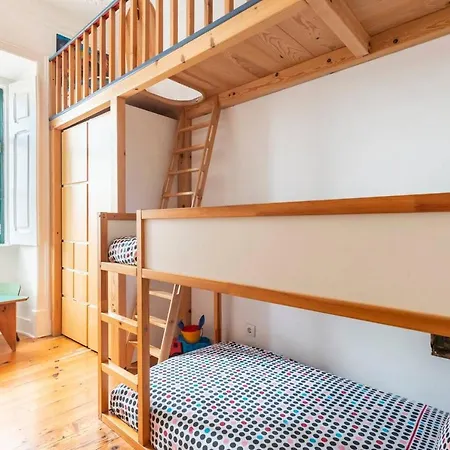 Apartment Say What Lisbon? — Street Art / Family Lissabon