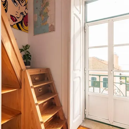 Say What Lisbon? — Street Art / Family Lisboa