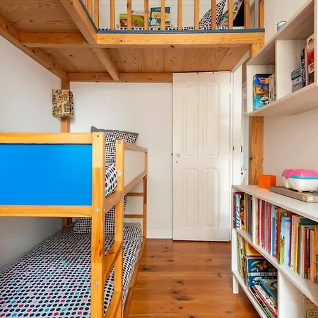 Say What Lisbon? — Street Art / Family * Lisboa